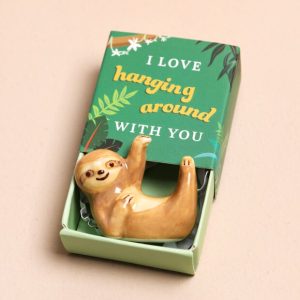 76641-tiny-matchbox-ceramic-sloth-token-4x3a3298copy-620×620-min