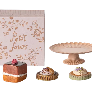 Cakes and cakestand, Mini.jp1-min (1)
