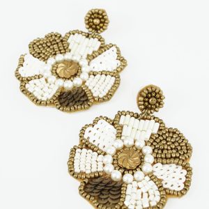 EAR0805-WHITE-AND-GOLD-FLOWER-BEADED-EARRING
