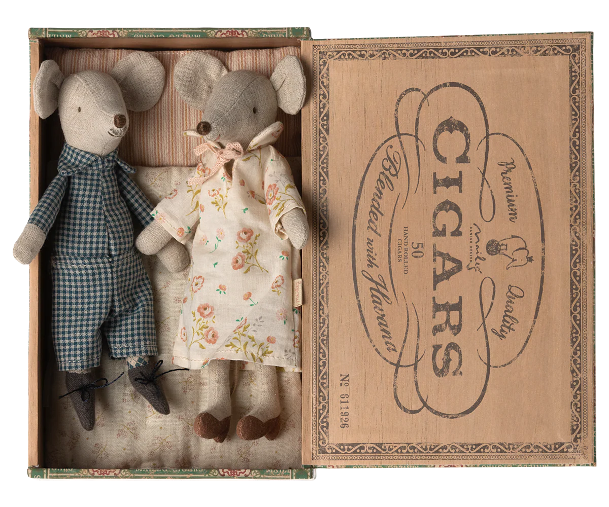 Maileg Grandma and Grandpa mice in cigarbox