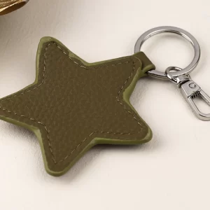 Pom faux leather star keyring1-min