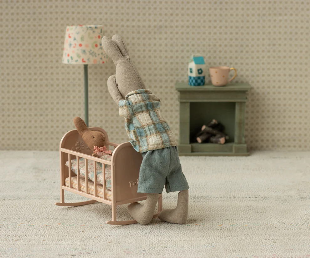 Rabbit, Siz2e 1-min